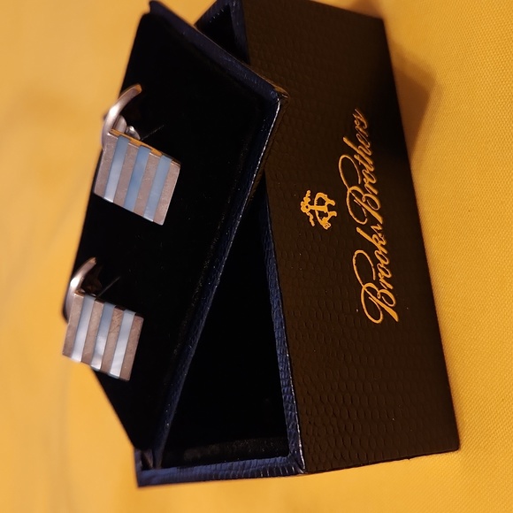 Brooks Brothers square cufflinks - Picture 5 of 5